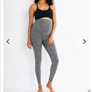 Beyond Yoga Love The Bump MIDI Maternity Leggings bundle!!